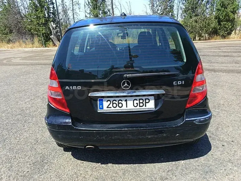 Usado Mercedes A180 Elegance 109 CV (80 kW) 2008 Negro Monovolumen
