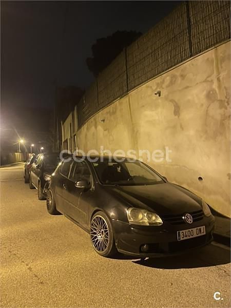 Usado VW Golf IV Highline 105 CV (77 kW) 2006 Negro Berlina
