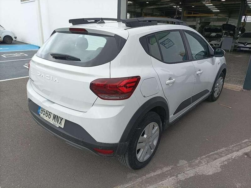 Usado Dacia Sandero Expression 91 CV (66 kW) 2024 Blanco Utilitario