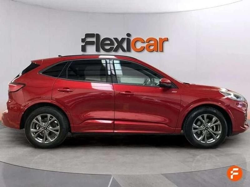 Usado Ford Kuga ST-Line 120 CV (88 kW) 2023 Rojo SUV