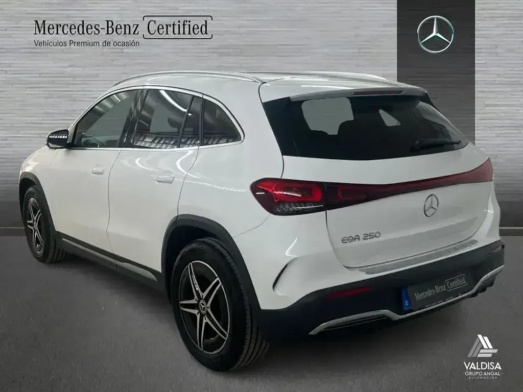 Usado Mercedes EQB250 AMG line 139 kW (190 CV) 2022 Blanco SUV