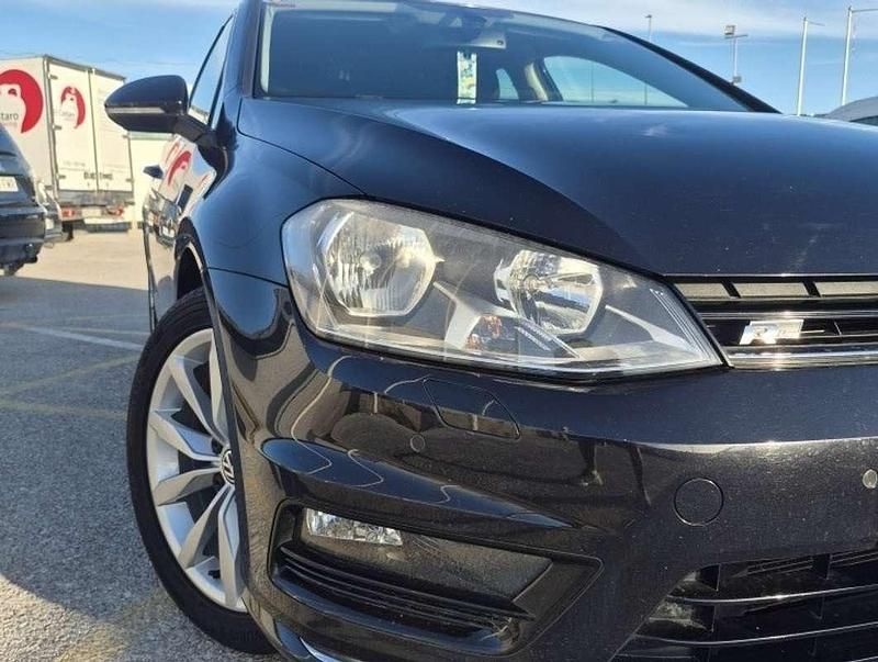 Usado VW Golf VII 110 CV (80 kW) 2016 Negro Berlina