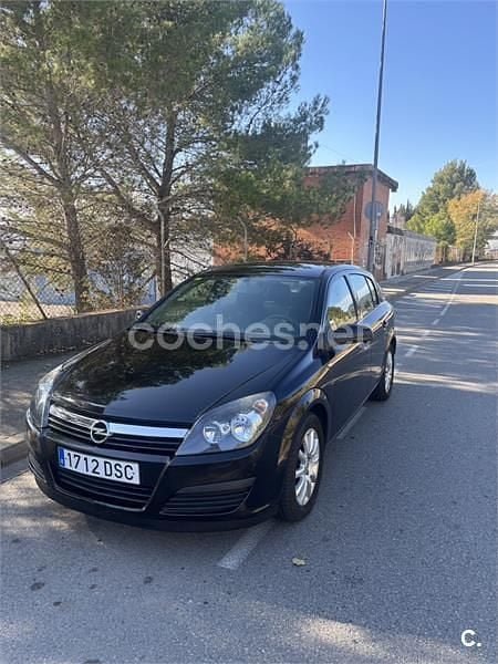 Usado Opel Astra Enjoy 105 CV (77 kW) 2005 Negro Berlina
