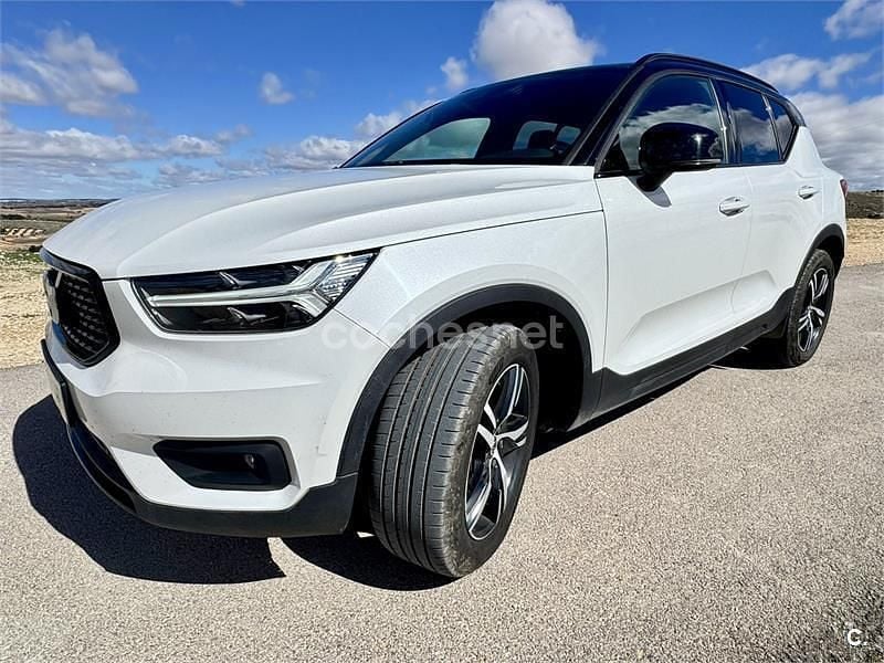 Usado Volvo XC40 R-Design 156 CV (114 kW) 2018 Blanco SUV