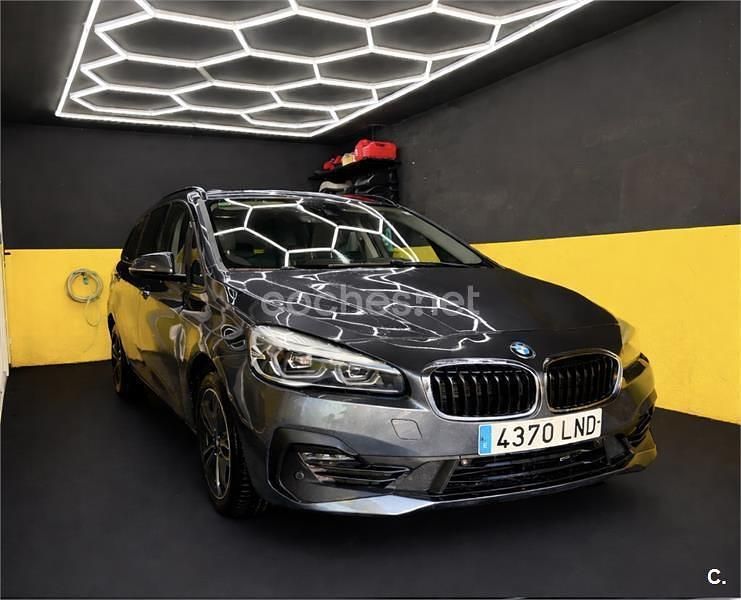 Usado BMW 218 150 CV (110 kW) 2021 Gris / plata Familiar