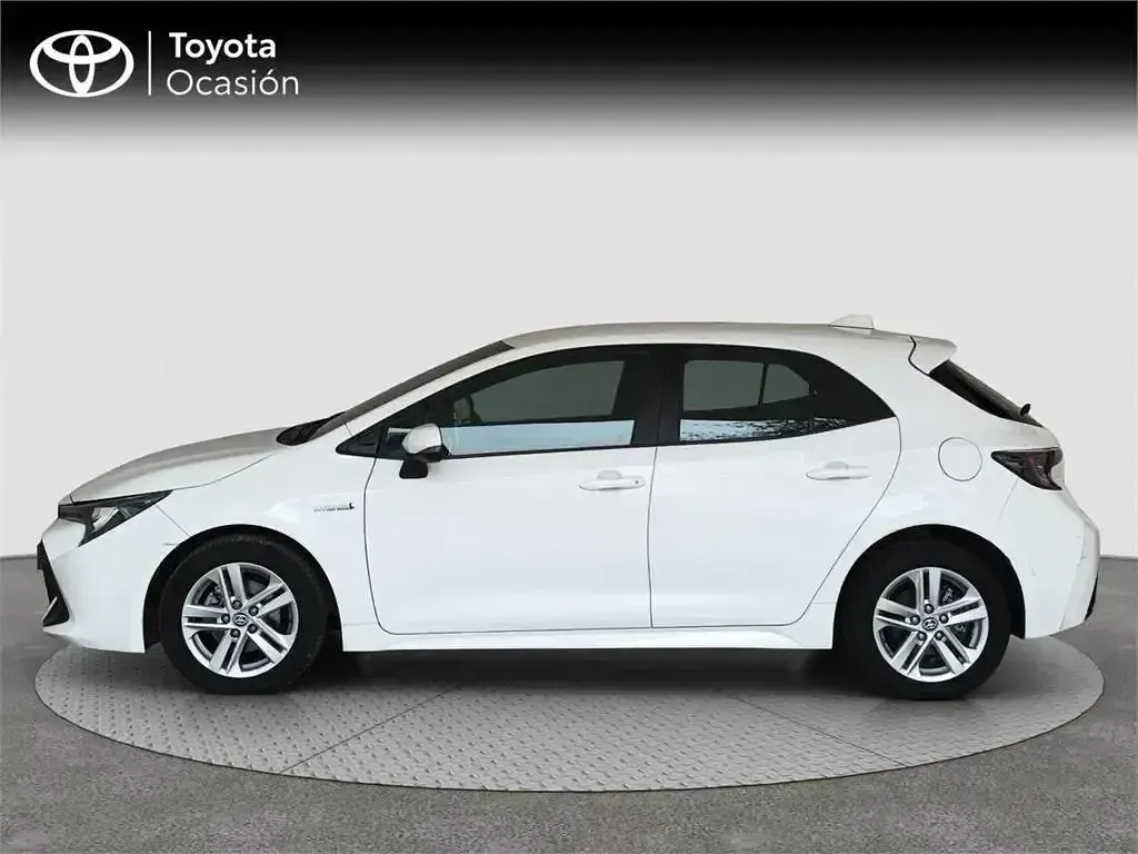 Usado Toyota Corolla Active 122 CV (89 kW) 2021 Blanco Monovolumen