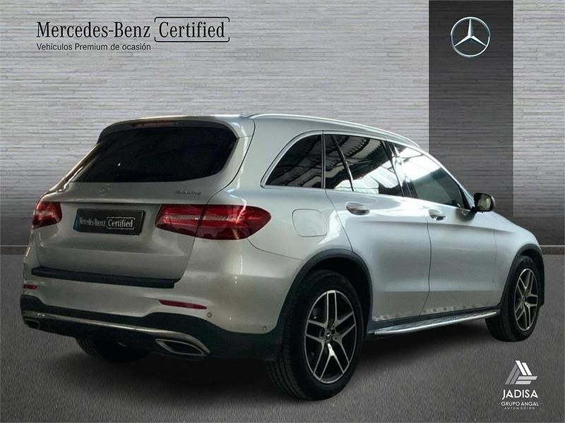 Usado Mercedes GLC220 AMG line 170 CV (125 kW) 2018 Gris / plata SUV