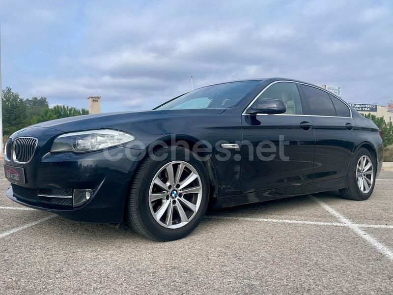 Negro Usado 2012 BMW 520 Efficient Dynamics Berlina | 9990 € (Un poco caro) - Imagen 1/4