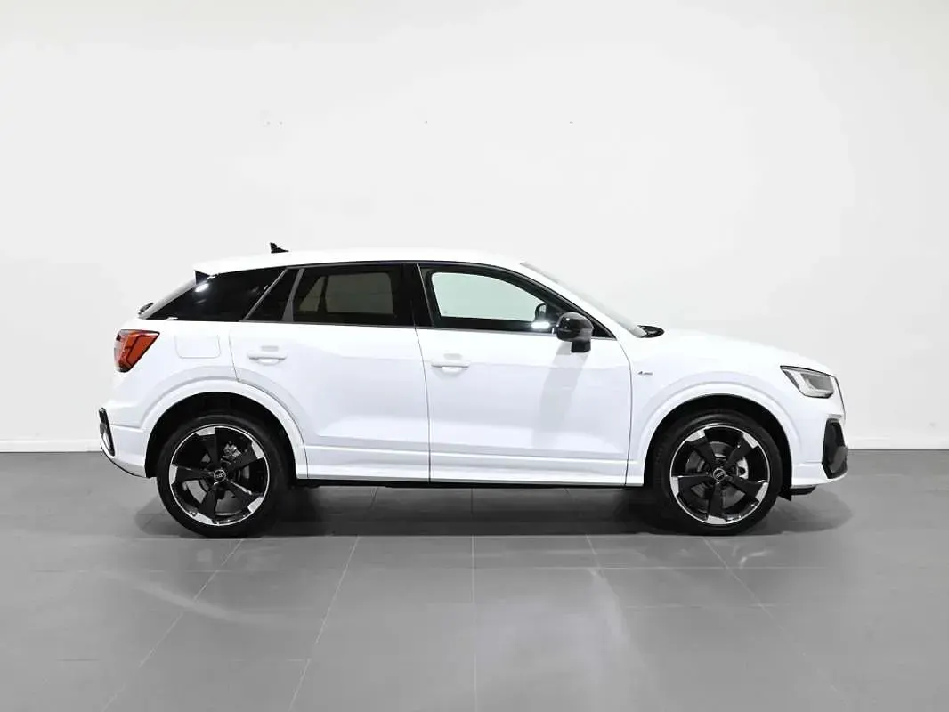 Nuevo Audi Q2 Sport 150 CV (110 kW) 2025 Blanco SUV