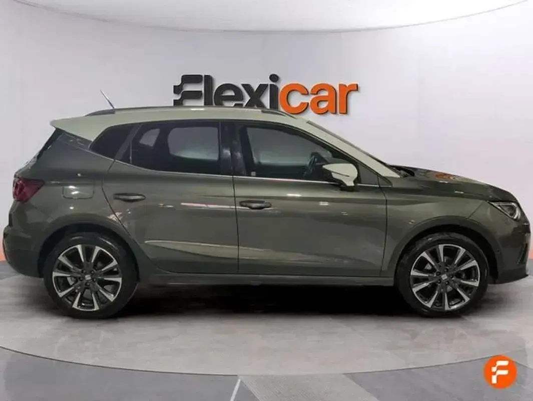 Usado Seat Arona Xperience 150 CV (110 kW) 2024 Verde SUV