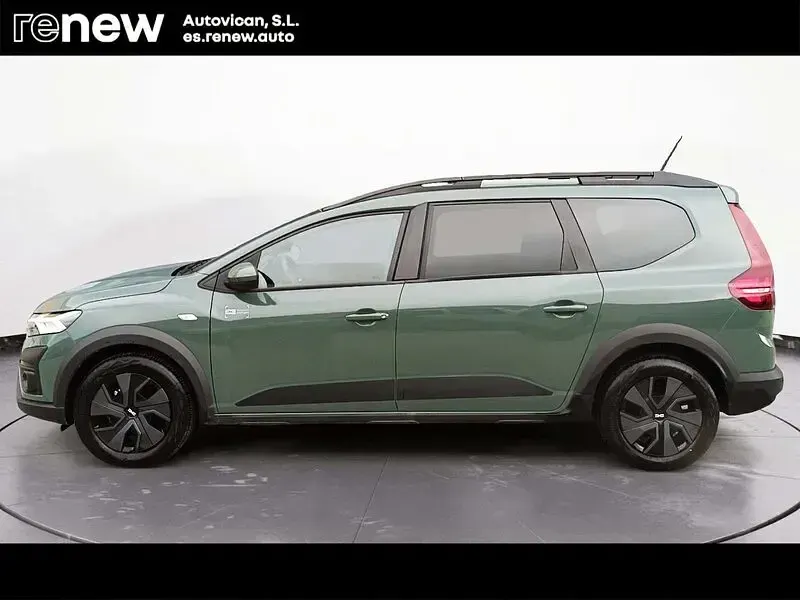Usado Dacia Jogger Expression 140 CV (102 kW) 2025 Verde Monovolumen
