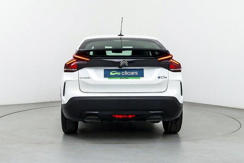 Usado Citroën e-C4 Feel 100 kW (136 CV) 2022 Blanco