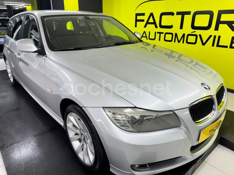 Usado BMW 318 143 CV (105 kW) 2011 Gris / plata Familiar