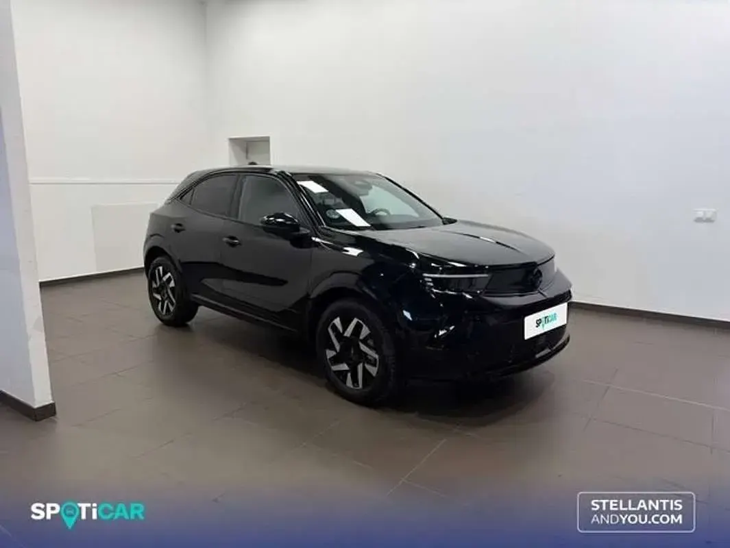 Usado Opel Mokka 136 CV (100 kW) 2025 Negro SUV