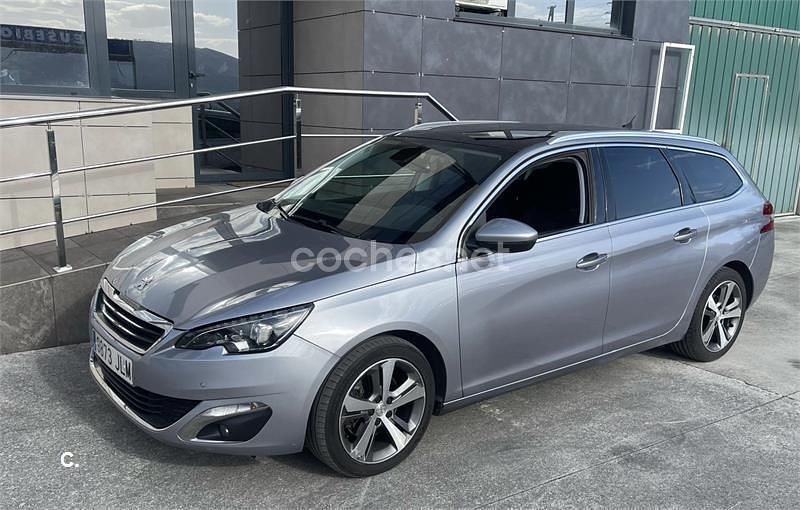 Usado Peugeot 308 SW Allure 150 CV (110 kW) 2016 Gris / plata Familiar