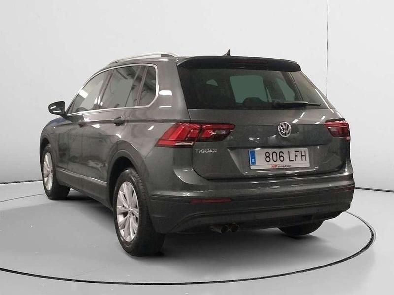 Usado VW Tiguan Advance 151 CV (111 kW) 2020 Gris SUV