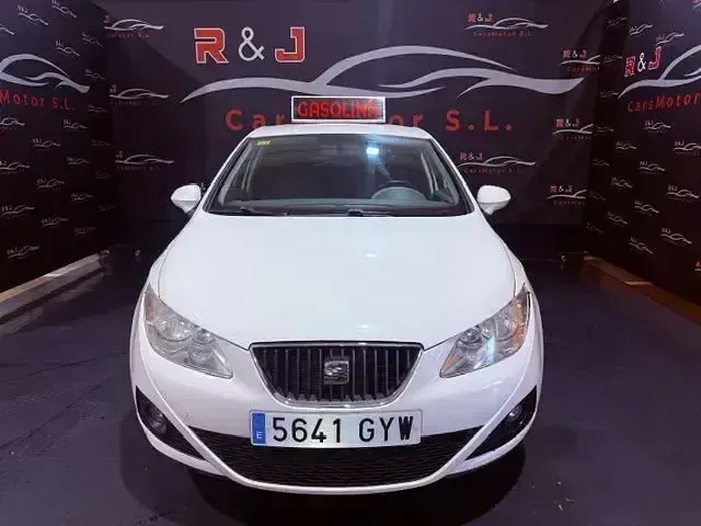 Usado Seat Ibiza Copa 85 CV (62 kW) 2011 Blanco Berlina