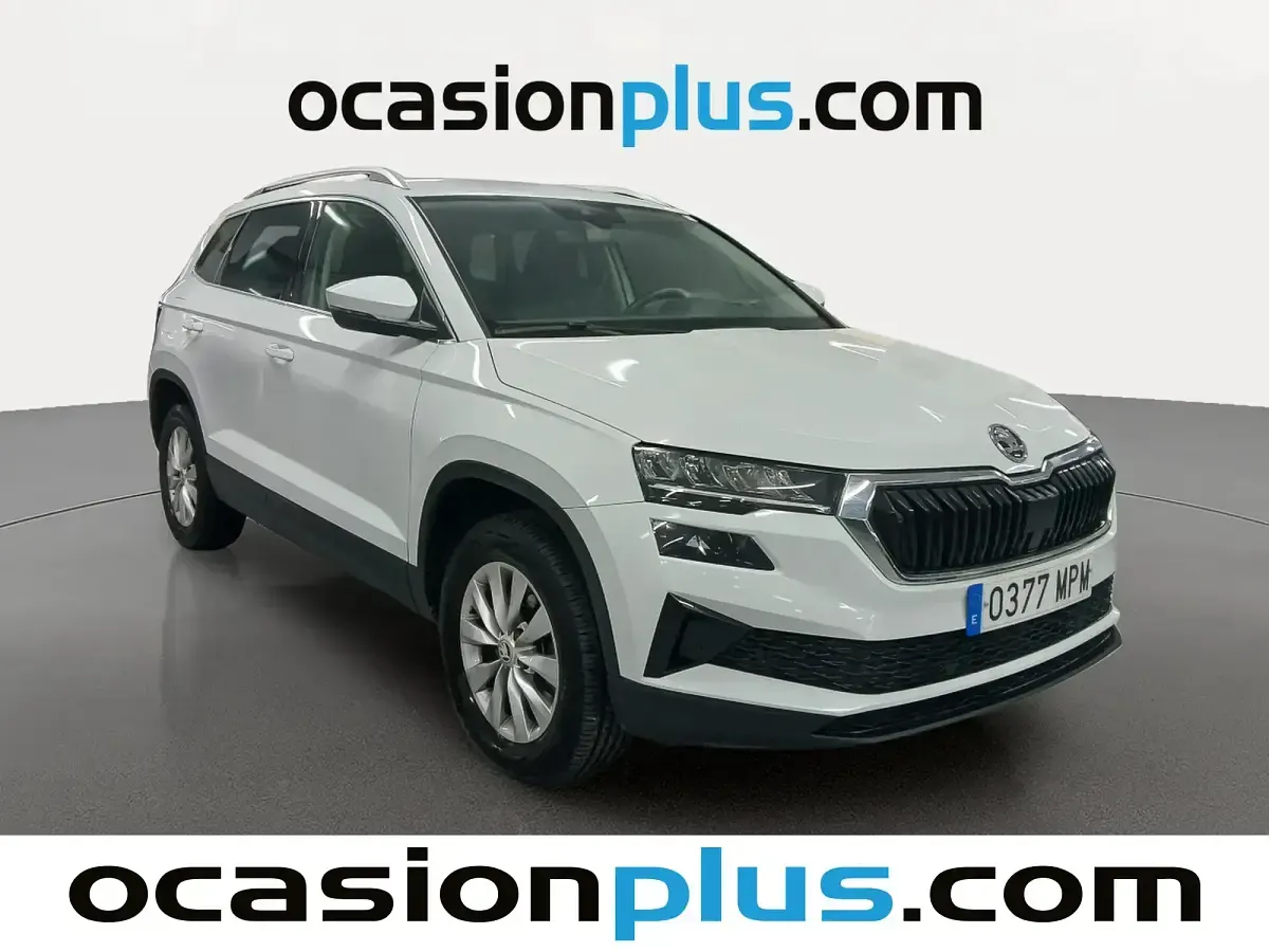 Usado Skoda Karoq Selection 115 CV (84 kW) 2024 Blanco SUV