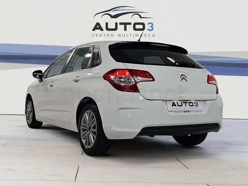 Usado Citroën C4 92 CV (67 kW) 2013 Blanco Berlina