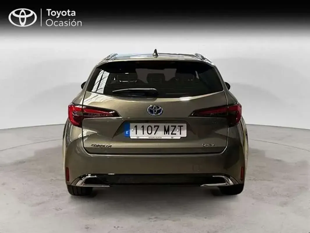 Nuevo Toyota Corolla Active 140 CV (102 kW) 2025 Marrón Familiar