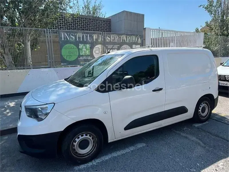 Usado Opel Combo Life Edition+ 102 CV (75 kW) 2021 Blanco Monovolumen