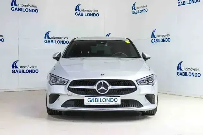 Usado Mercedes CLA180 116 CV (85 kW) 2021 Gris Coupe