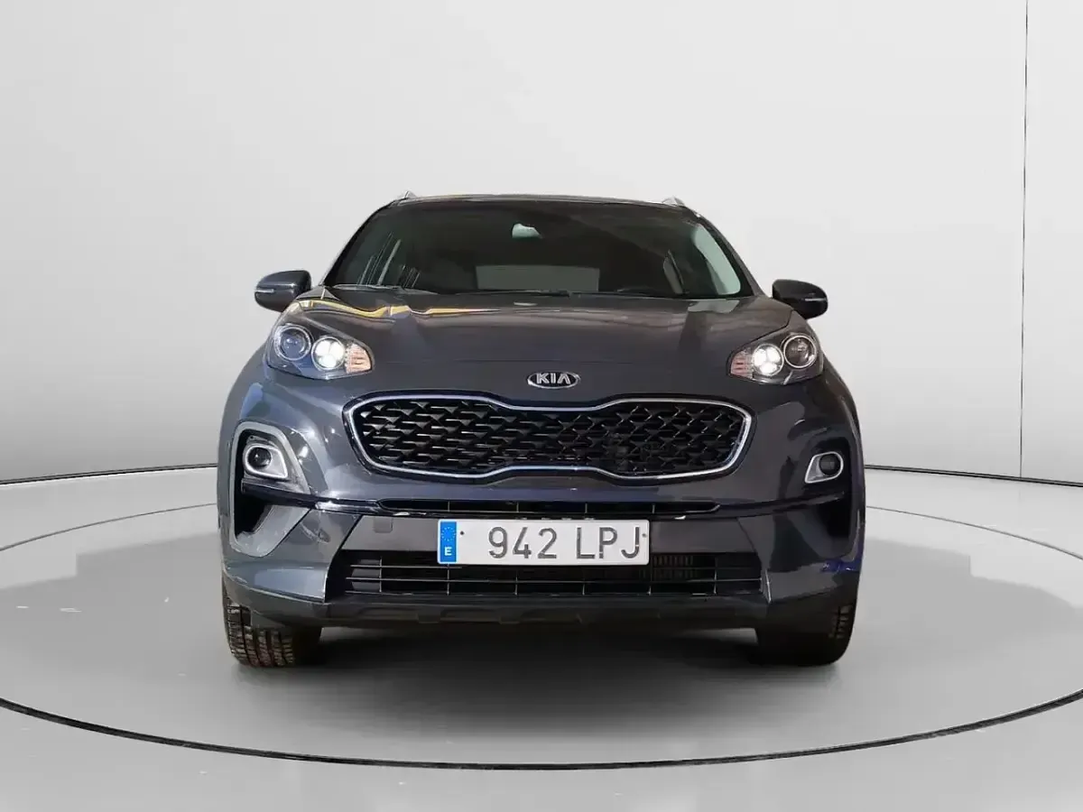 Usado Kia Sportage 136 CV (100 kW) 2021 Gris SUV