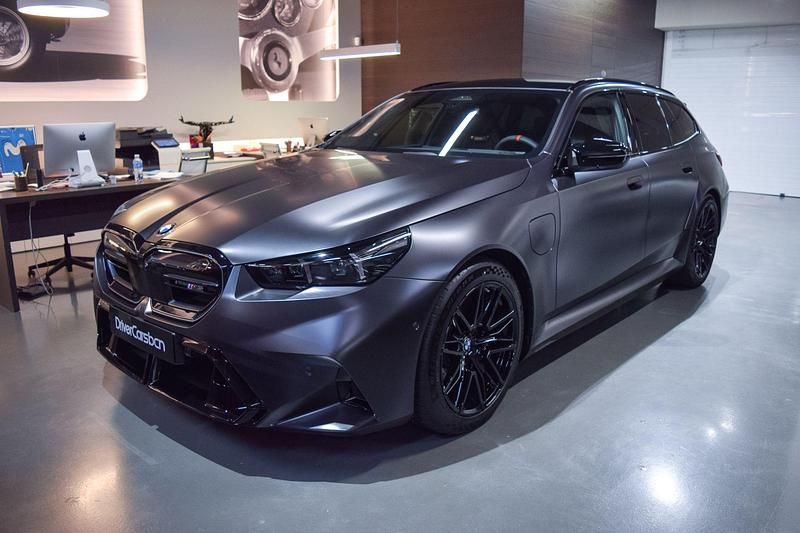 Usado BMW M5 Comfort Edition 727 CV (534 kW) 2025 Gris / plata Familiar