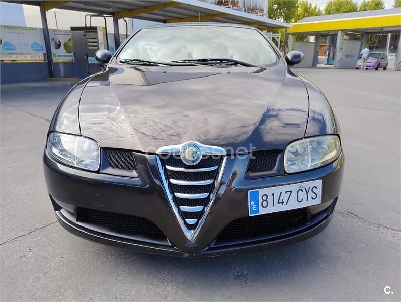 Negro Usado 2004 Alfa Romeo GT Distinctive Coupe | 3690 € (Precio justo) - Imagen 1/4