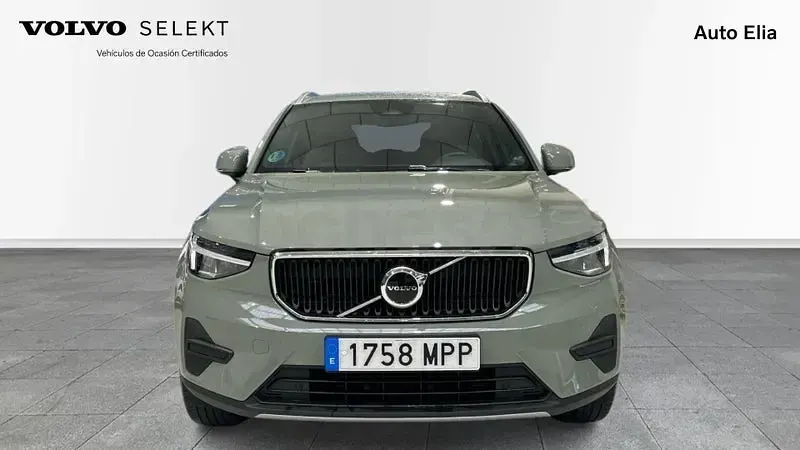 Usado Volvo XC40 Core 163 CV (119 kW) 2024 Verde SUV