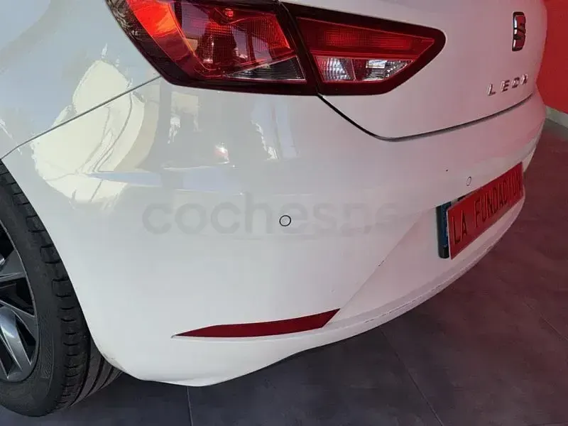 Usado Seat Leon Style 115 CV (84 kW) 2020 Blanco Berlina