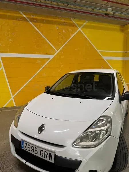 Usado Renault Clio II Authentique 70 CV (51 kW) 2009 Blanco Berlina