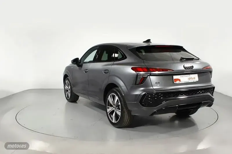 Usado Audi Q3 Sportback S-Line 150 CV (110 kW) 2025 Gris SUV