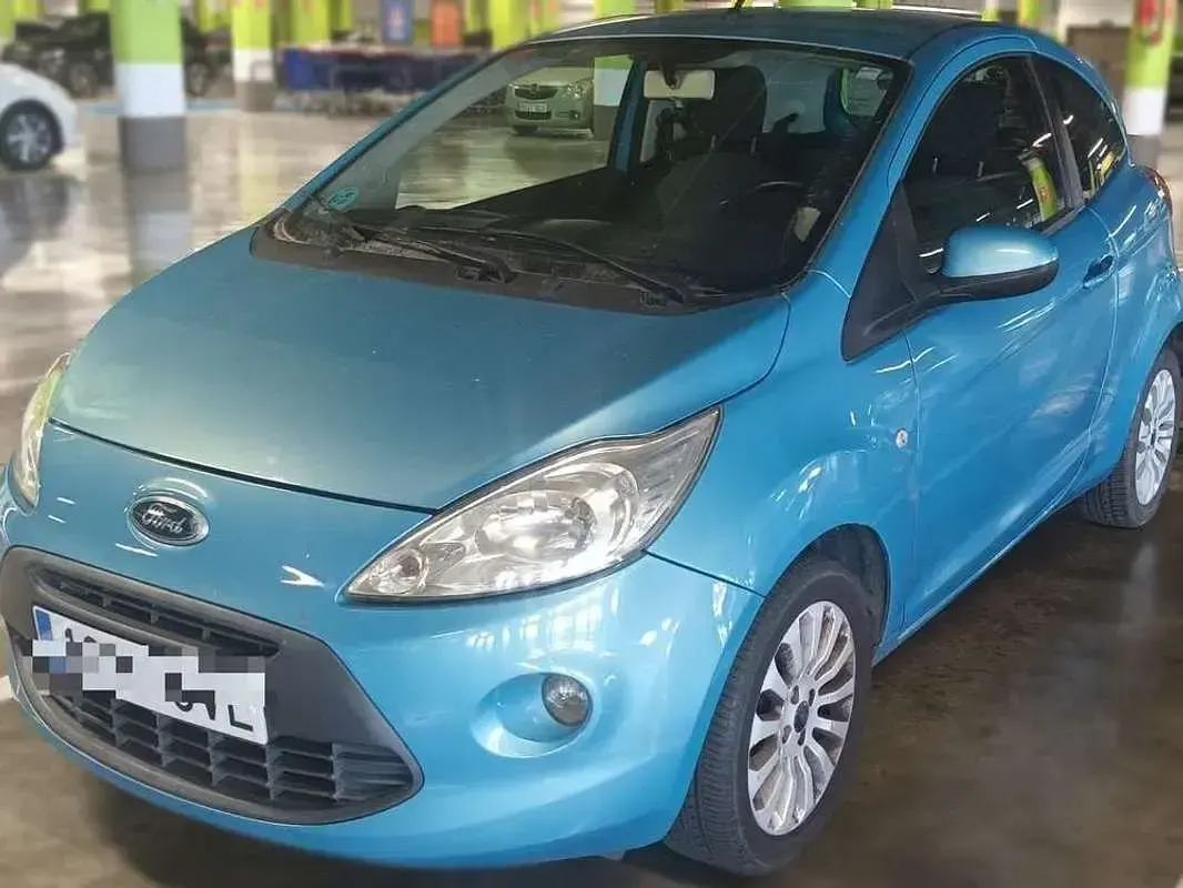 Usado Ford Ka Titanium 69 CV (50 kW) 2010 Azul Utilitario
