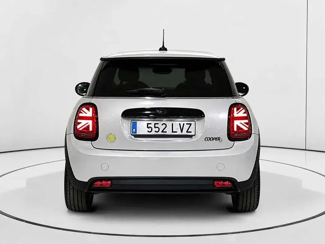 Usado Mini Cooper SE 135 kW (184 CV) 2022 Gris Utilitario