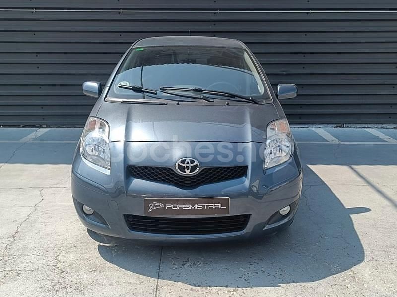 Usado Toyota Yaris Live 90 CV (66 kW) 2009 Gris / plata Utilitario