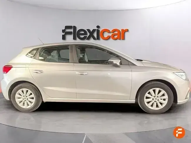 Usado Seat Ibiza Reference 80 CV (58 kW) 2023 Gris Utilitario