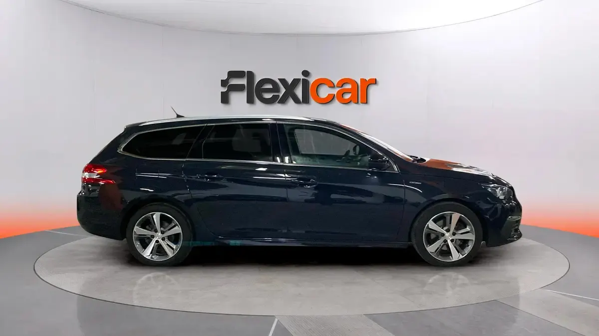 Używany Peugeot 308 SW GT-line 150 KM (110 kW) 2018 Beżowy Kombi