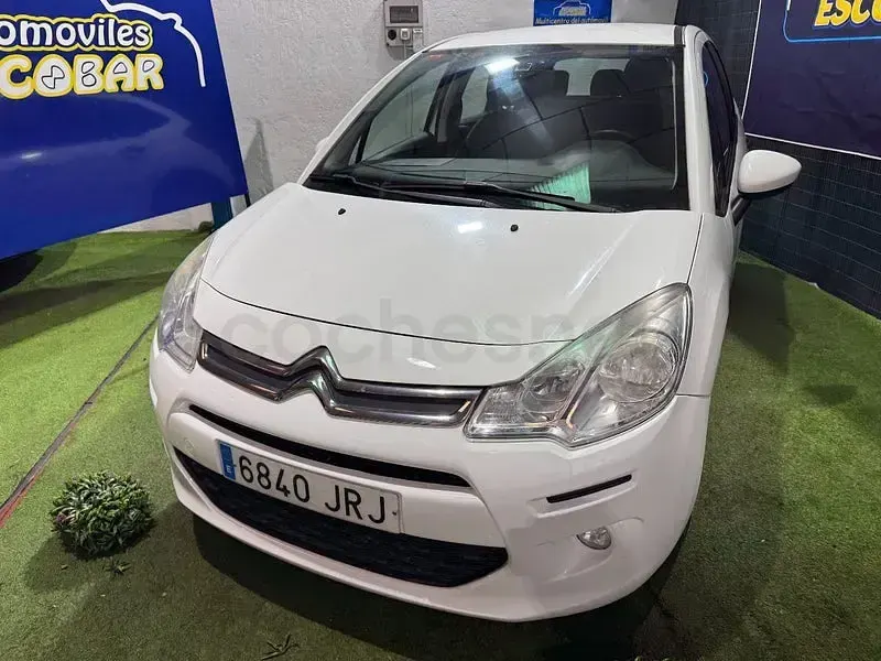 Usado Citroën C3 Live 68 CV (50 kW) 2016 Blanco Berlina