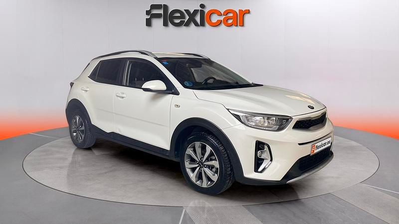 Usado Kia Stonic 101 CV (74 kW) 2021 Blanco SUV