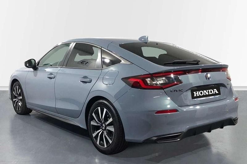 Usado Honda Civic Elegance 184 CV (135 kW) 2025 Gris Utilitario