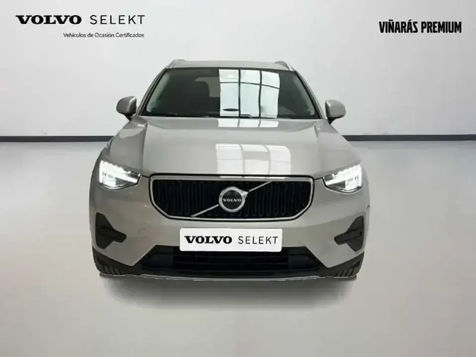 Usado Volvo XC40 Core 163 HP (119 kW) 2022 Cinzento SUV