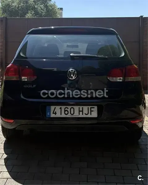 Usado VW Golf VII 105 CV (77 kW) 2012 Negro Berlina