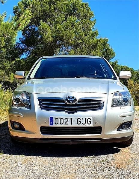 Usado Toyota Avensis Sport 177 CV (130 kW) 2008 Gris / plata Berlina