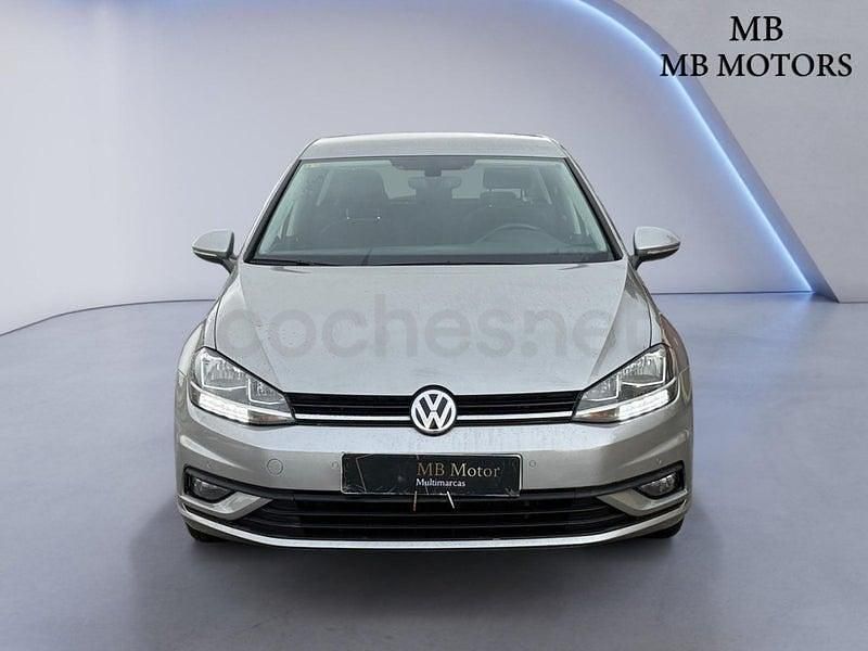 Usado VW Golf VII Advance 115 CV (84 kW) 2020 Gris / plata Berlina