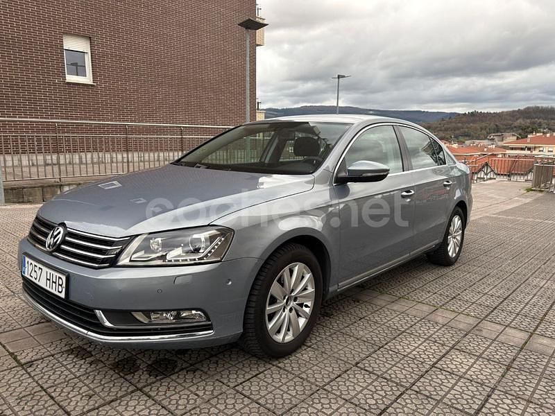 Usado VW Passat 105 CV (77 kW) 2011 Azul Berlina