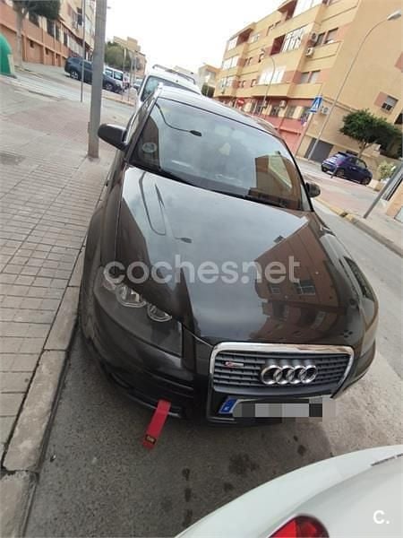 Usado Audi A3 Attraction 140 CV (102 kW) 2005 Negro Utilitario