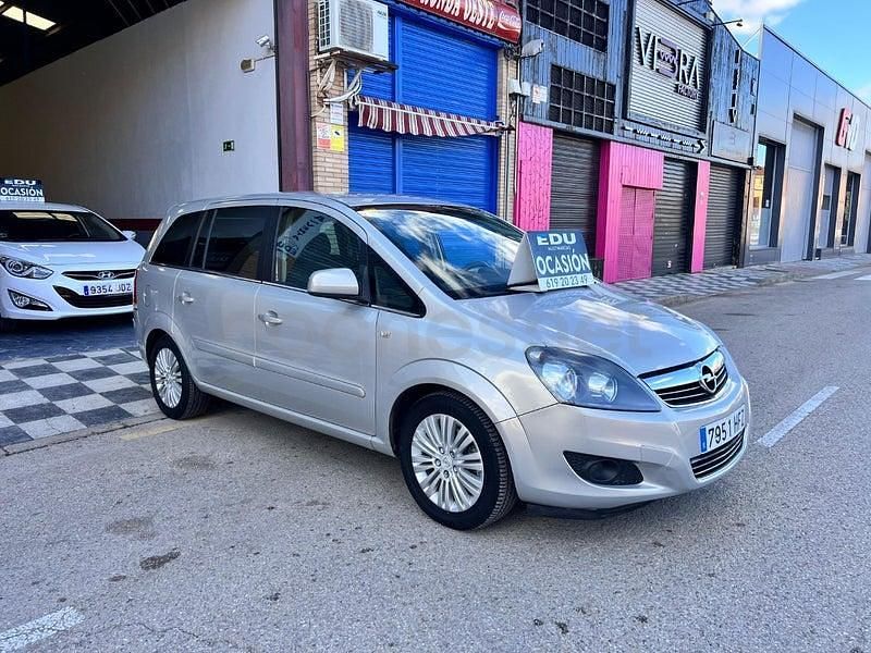 Usado Opel Zafira Enjoy Plus 110 CV (80 kW) 2011 Gris / plata Monovolumen