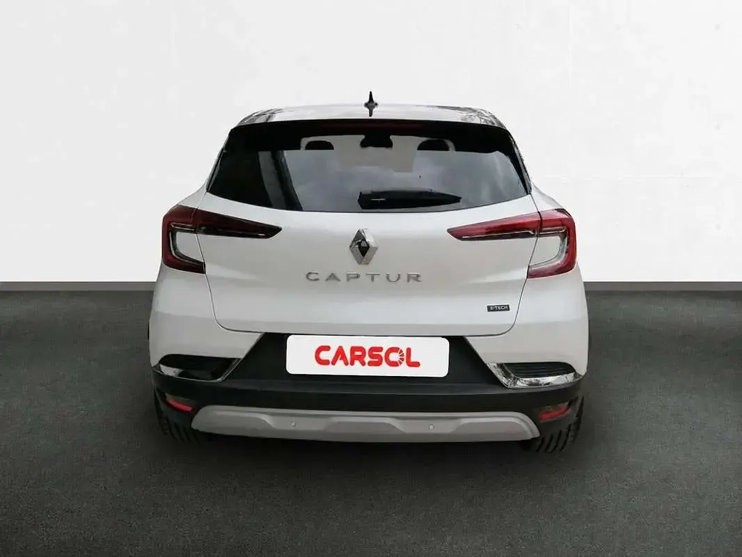 Usado Renault Captur Zen 143 CV (105 kW) 2023 Blanco SUV