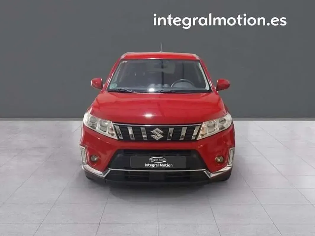 Usado Suzuki Vitara 111 CV (81 kW) 2019 Rojo SUV